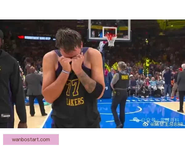 东契奇腿筋拉伤背后责任雷迪克应担主力过度使用他成雷伯杜式悲剧